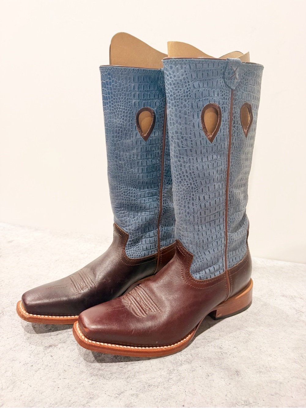 Twisted X 13" Ruff Stock Womens Size 7.5B Cafe Sky Blue Classic Western Boots